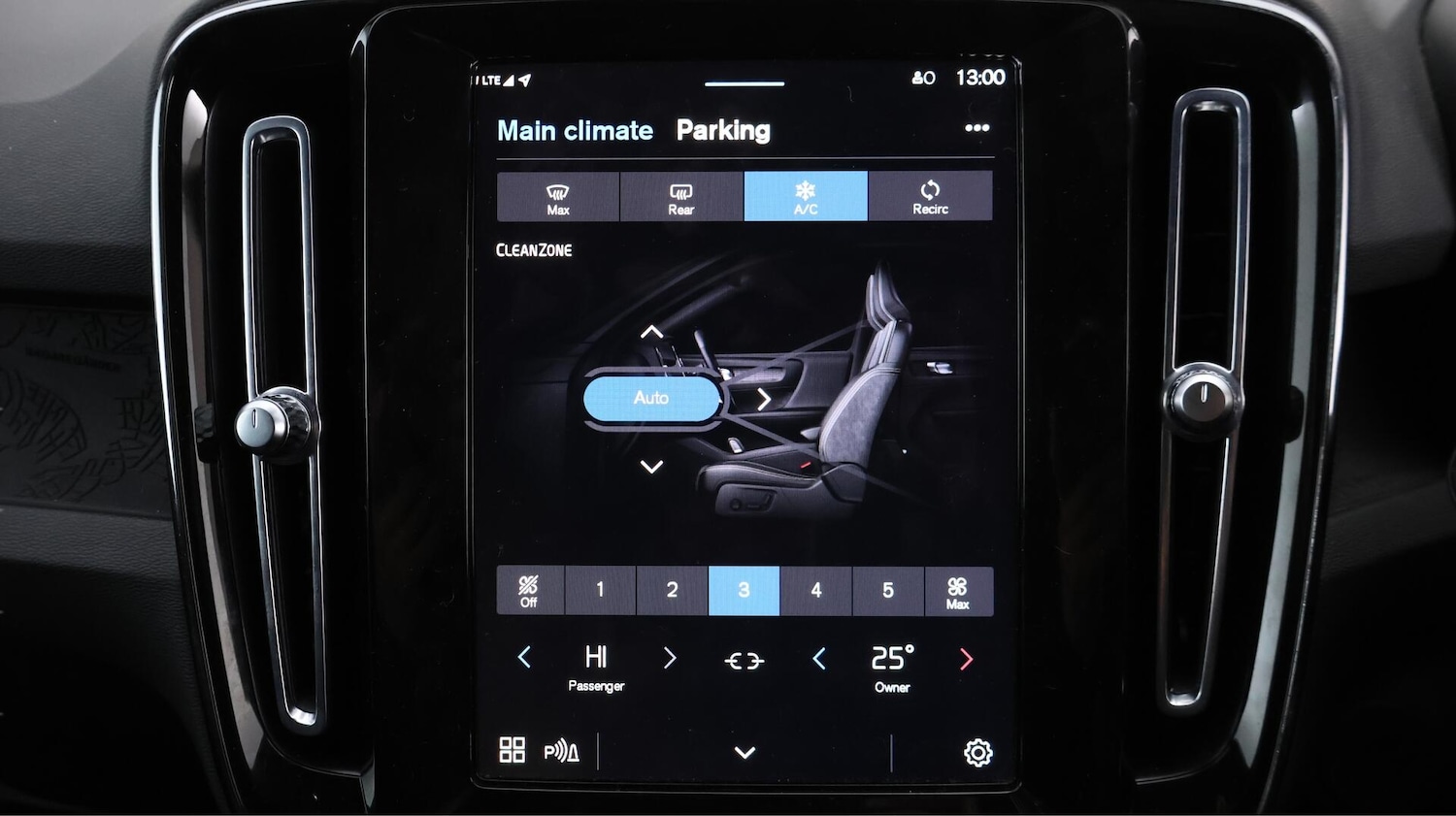 Used Volvo XC40 for sale - 76727919: Photo 13