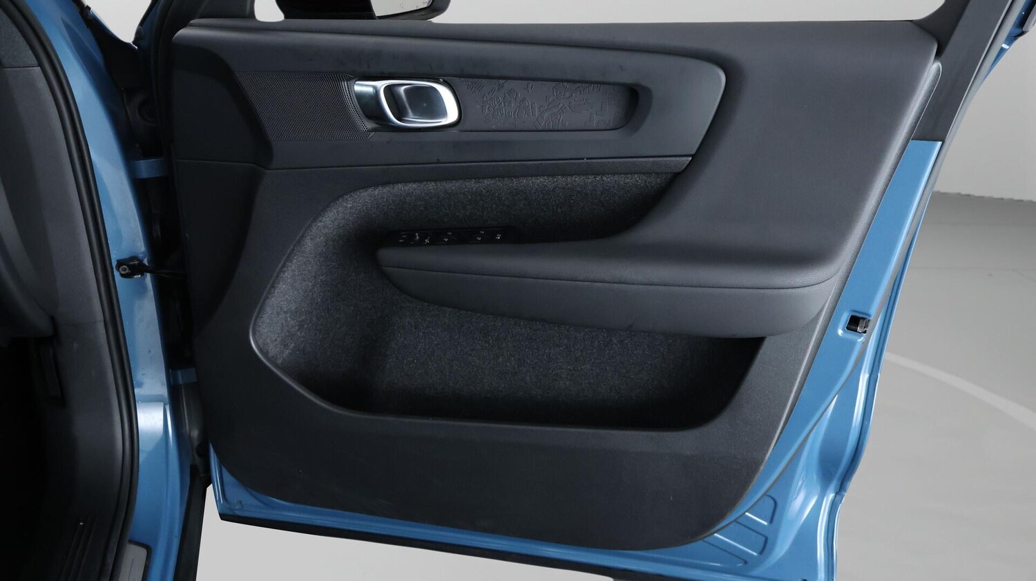 Used Volvo XC40 for sale - 76727919: Photo 16