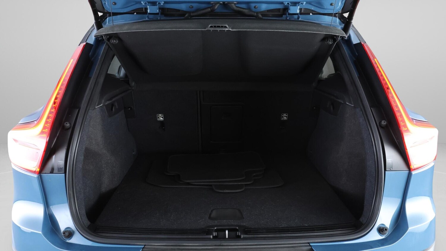 Used Volvo XC40 for sale - 76727919: Photo 18