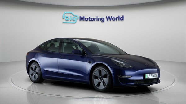 Used Tesla Model 3 2021 for sale - 76246981: Photo 2