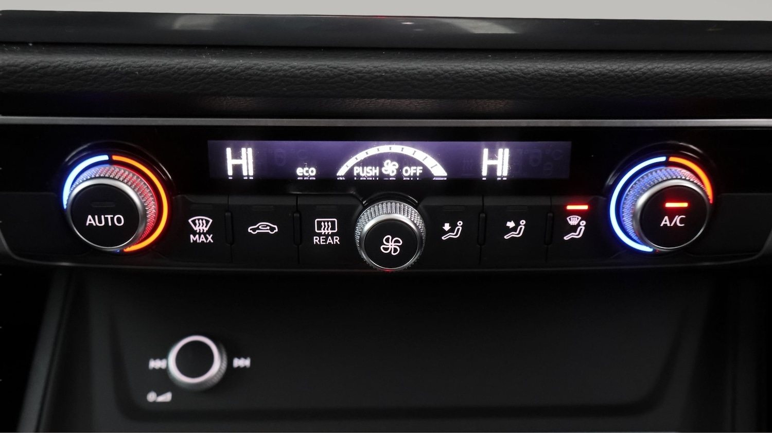 Used Audi Q3 2022 for sale - 77393582: Photo 12