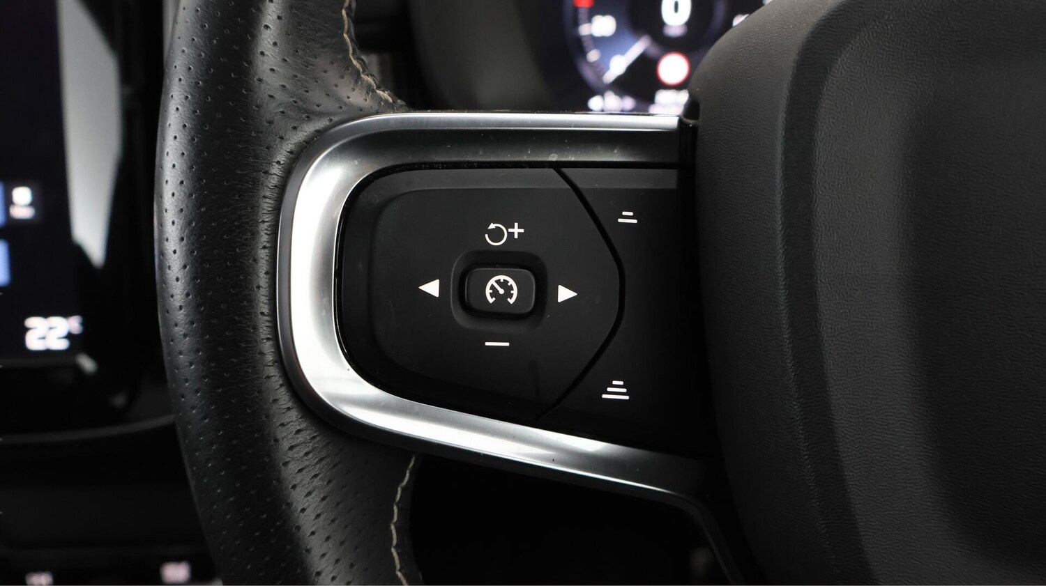 Used Volvo XC40 2020 for sale - 76584404: Photo 23