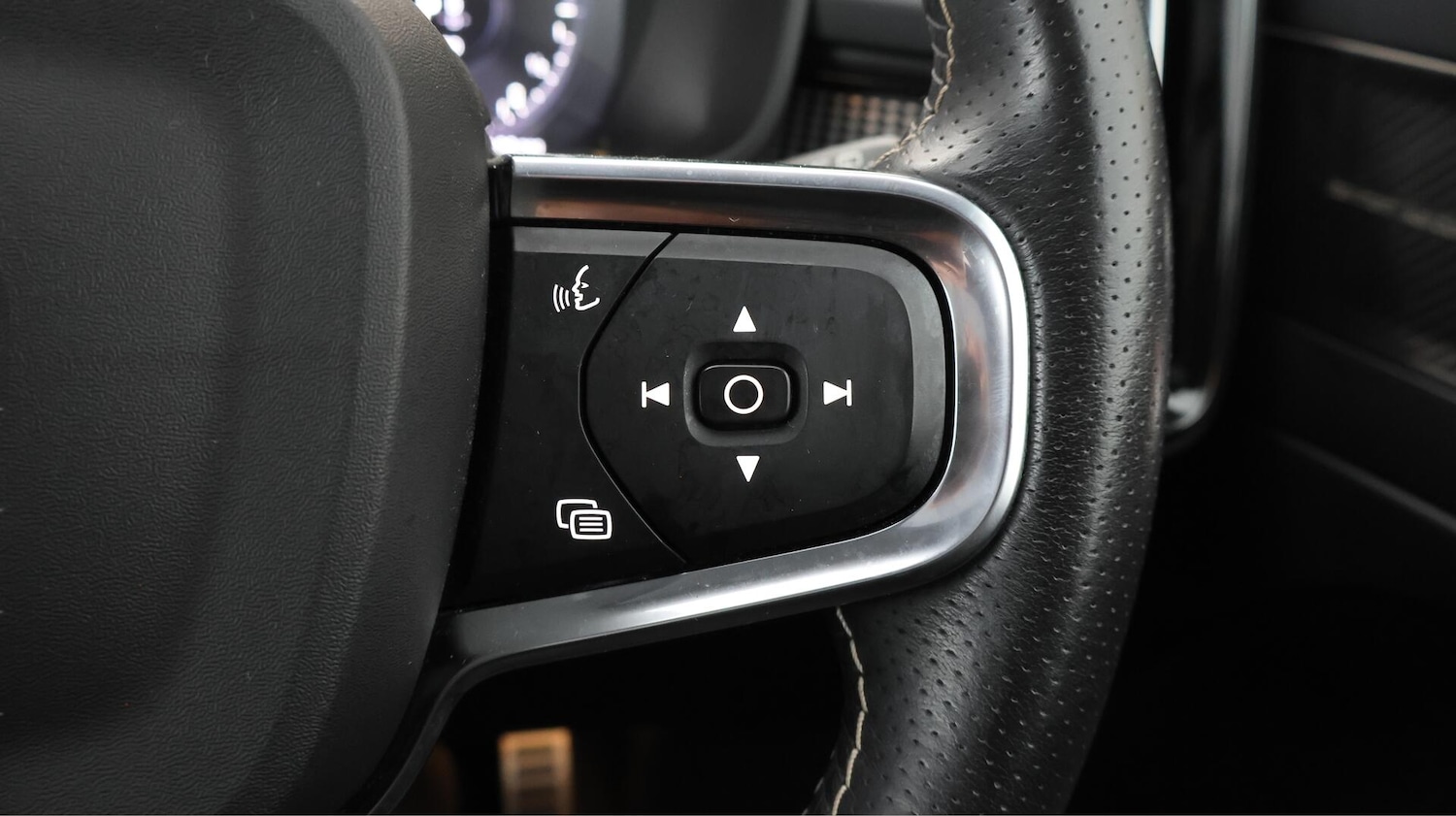 Used Volvo XC40 2020 for sale - 76584404: Photo 24