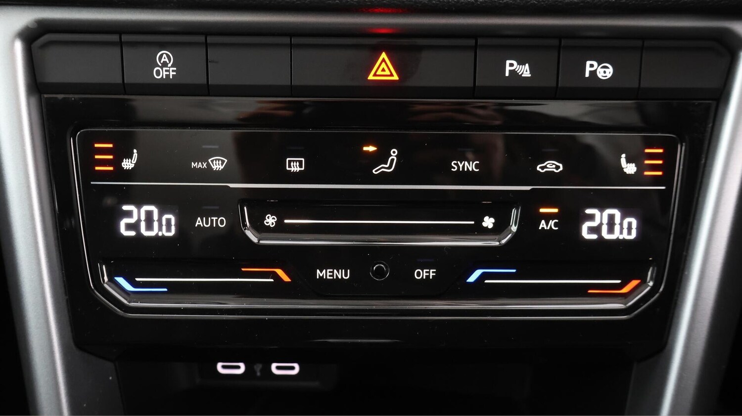 Used Volkswagen T-Roc 2022 for sale - 76522537: Photo 12