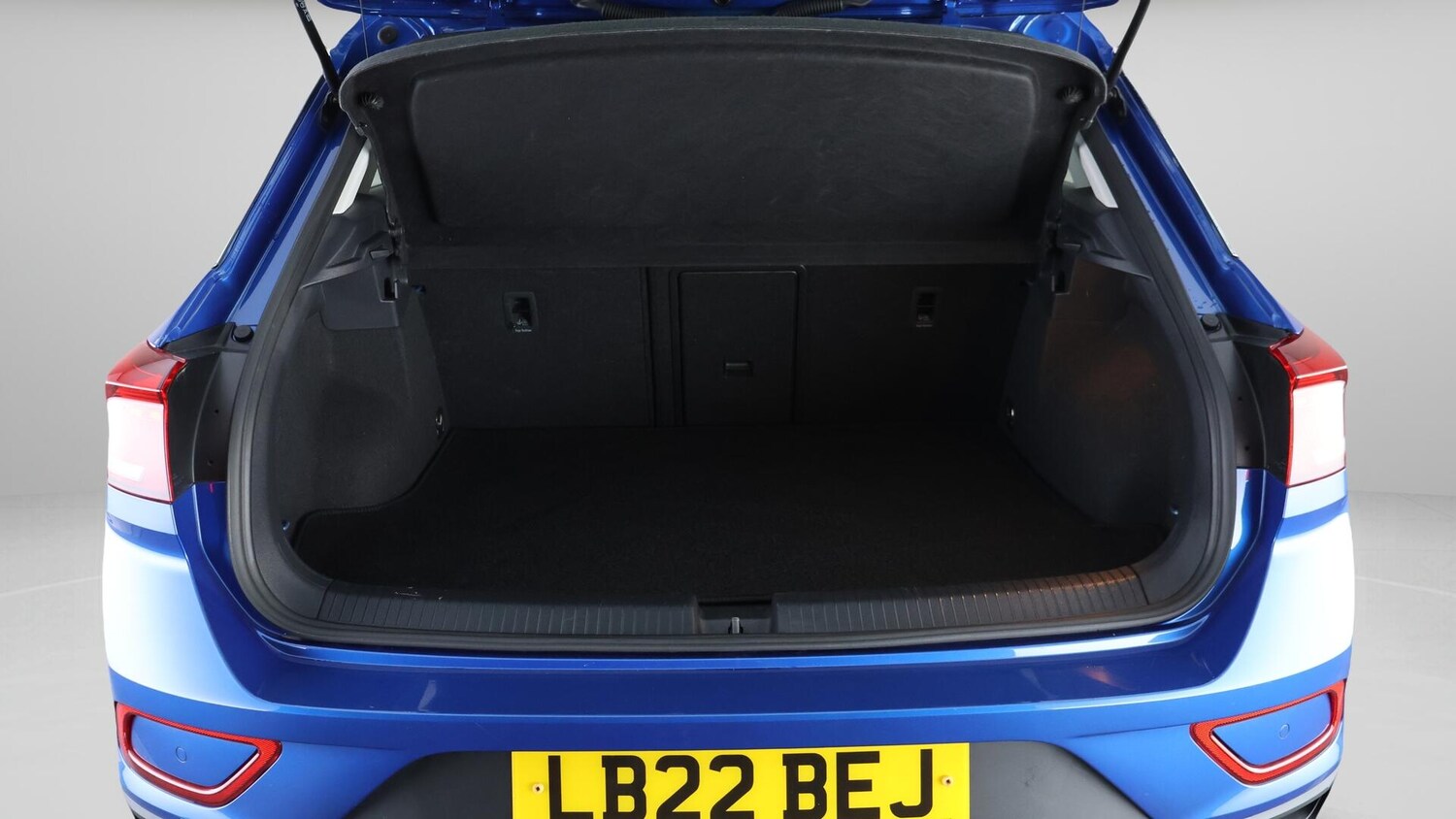 Used Volkswagen T-Roc 2022 for sale - 76522537: Photo 17