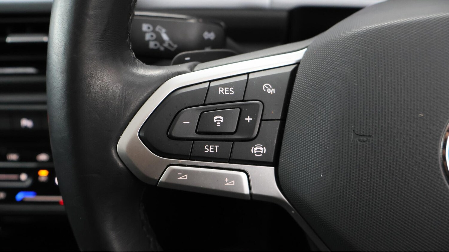 Used Volkswagen T-Roc 2022 for sale - 76522537: Photo 21