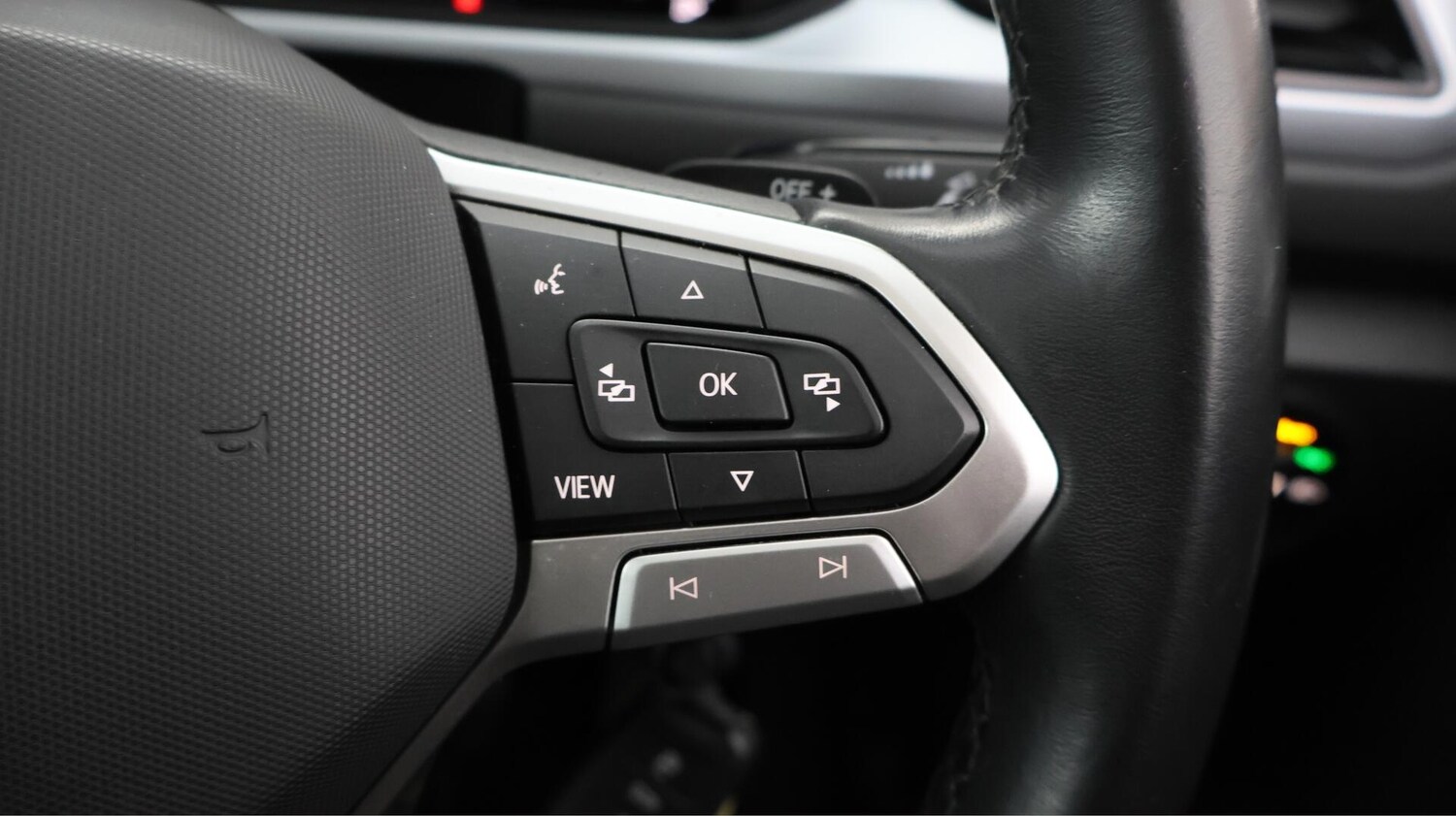 Used Volkswagen T-Roc 2022 for sale - 76522537: Photo 22