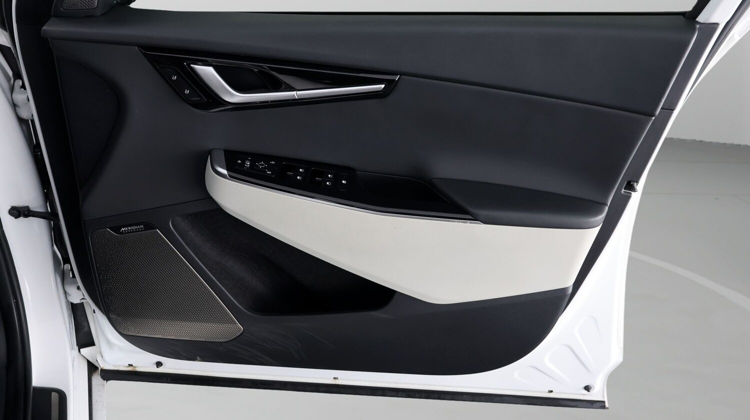 Used Kia EV6 for sale - 77784835: Photo 15