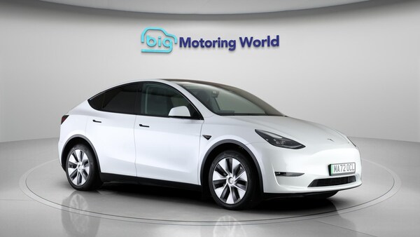 Used Tesla Model Y 2022 for sale - 76307821: Photo 2