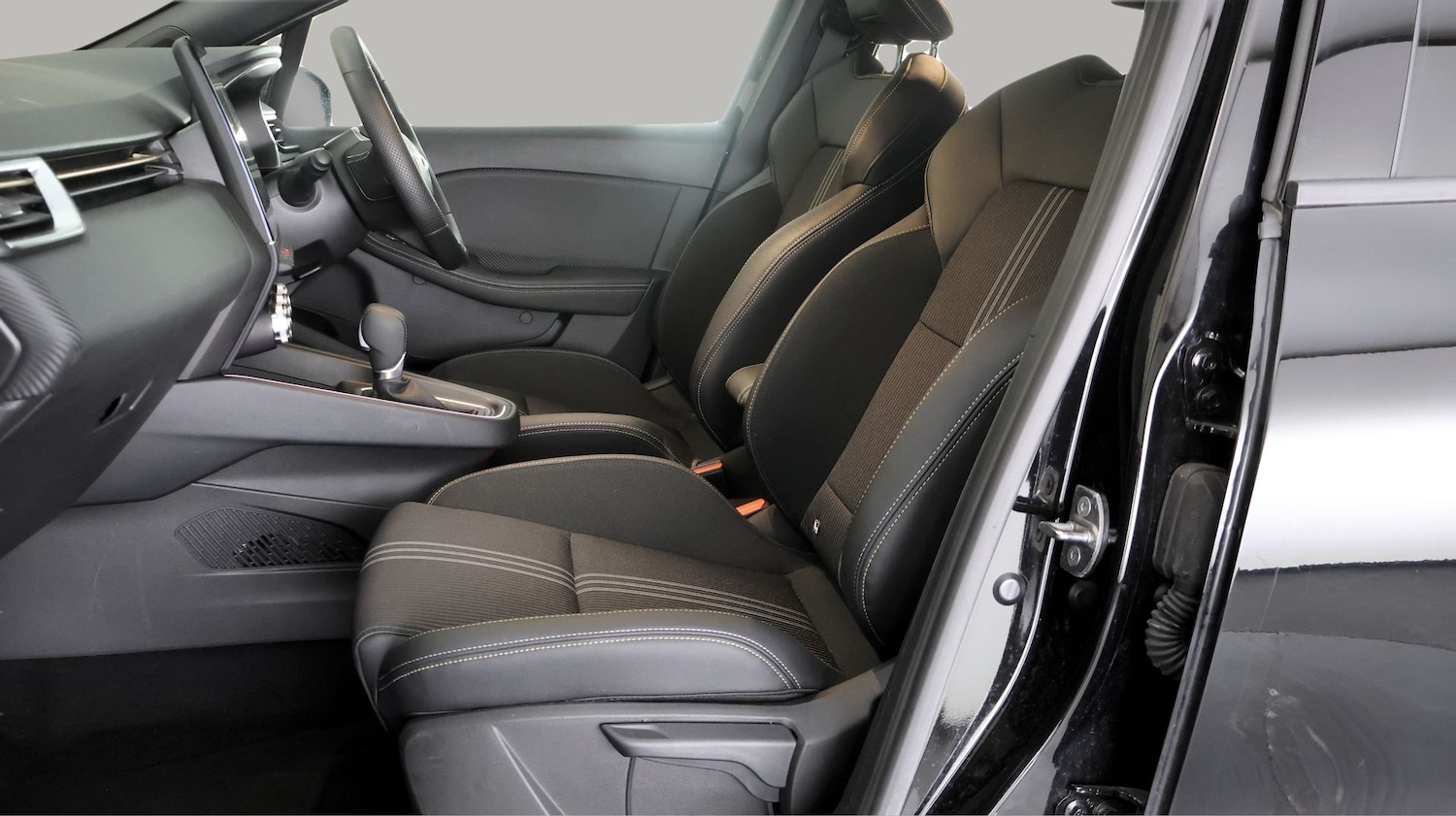 Used Renault Clio 2023 for sale - 78046263: Photo 13