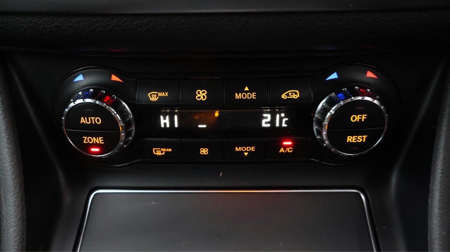 Used Mercedes-Benz CLA 2018 for sale - 76389264: Photo 11