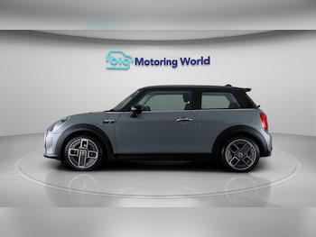 Used MINI Electric Hatch 2022 for sale - 75658046: Photo
