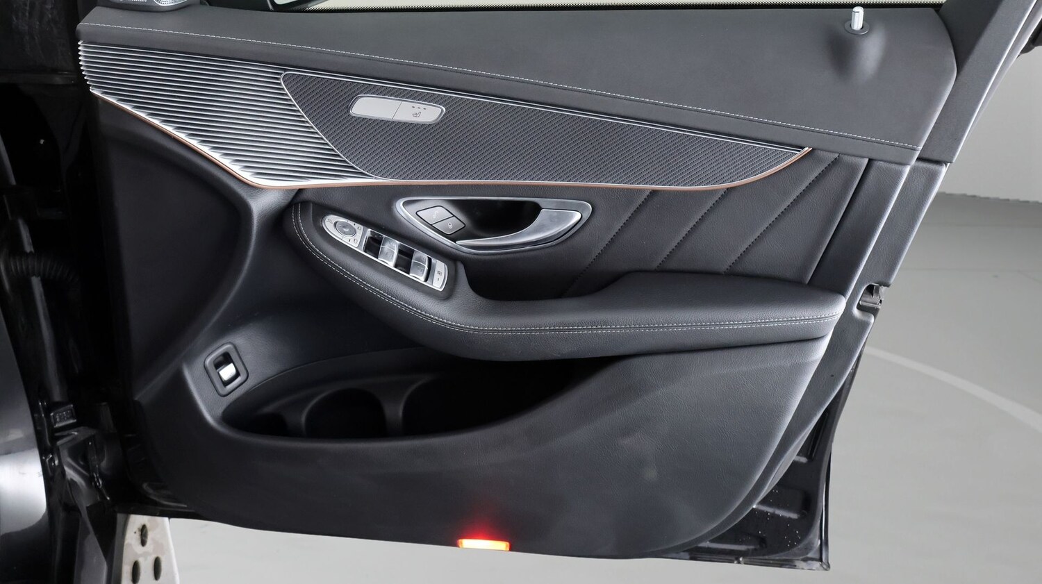 Used Mercedes-Benz EQC 2022 for sale - 77584918: Photo 15