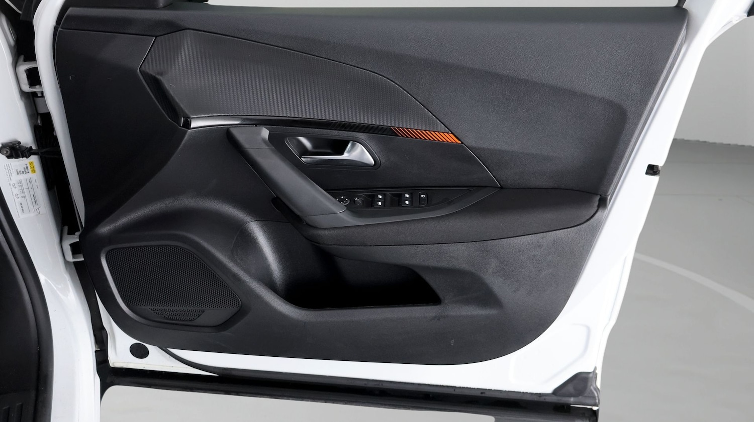 Used Peugeot 2008 2023 for sale - 77897865: Photo 14