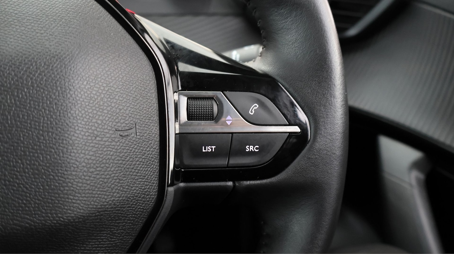 Used Peugeot 2008 2023 for sale - 77897865: Photo 22