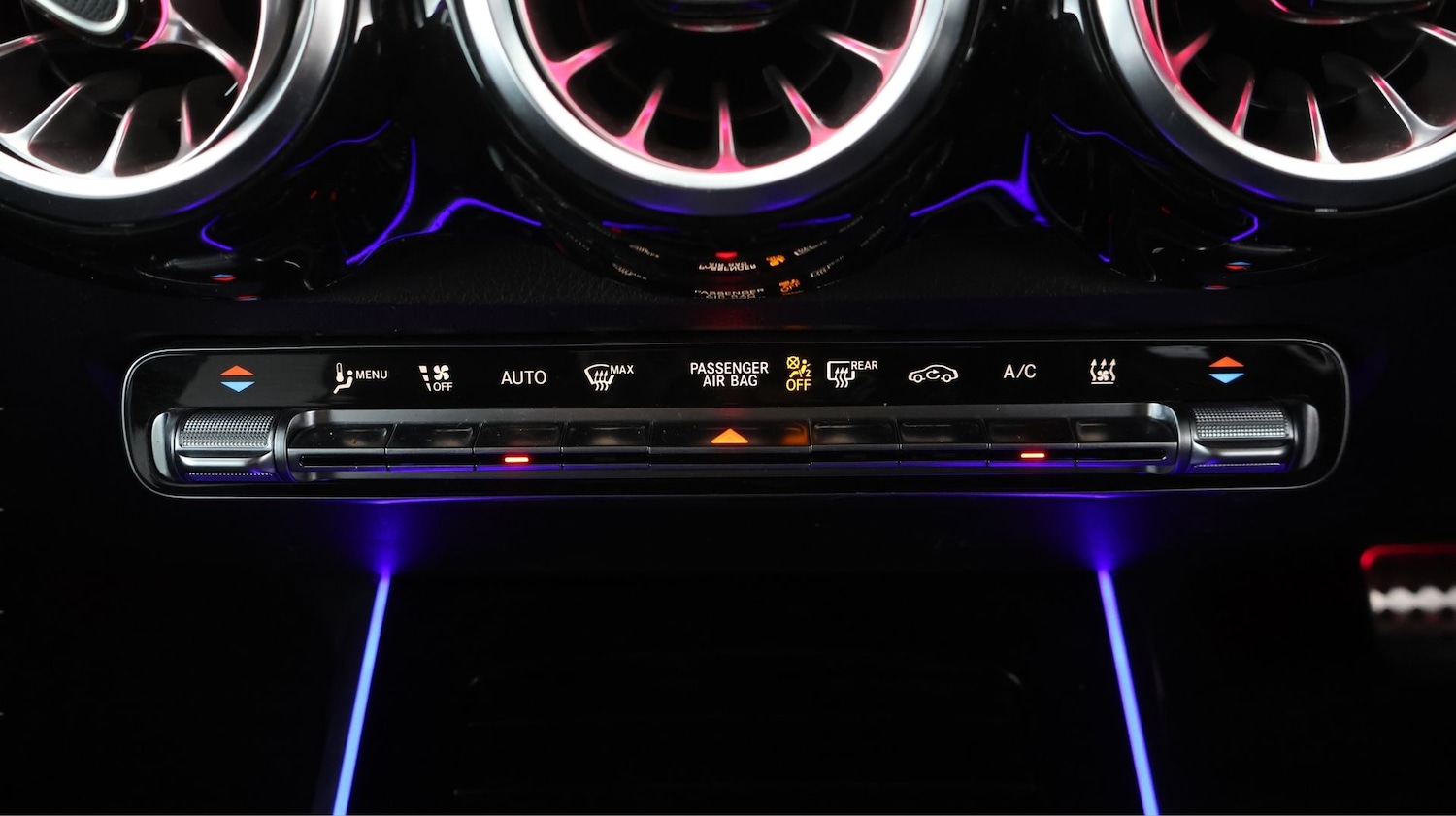 Used Mercedes-Benz EQB 2023 for sale - 77845732: Photo 11