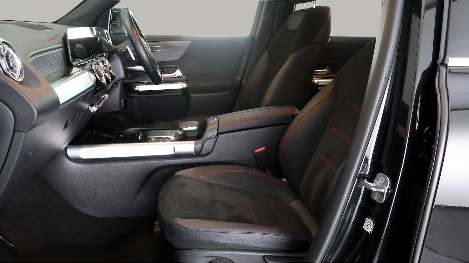 Used Mercedes-Benz EQB 2023 for sale - 77845732: Photo 13