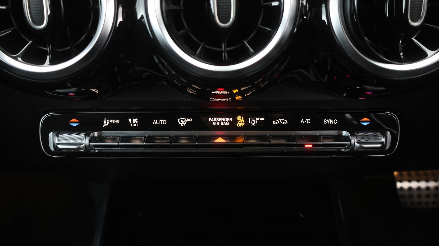 Used Mercedes-Benz GLB 2022 for sale - 77381411: Photo 12