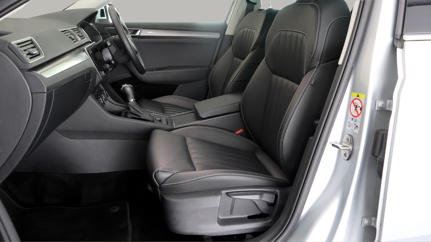 Used Skoda Superb 2023 for sale - 77294778: Photo 14