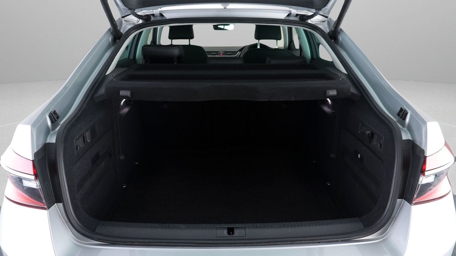 Used Skoda Superb 2023 for sale - 77294778: Photo 17