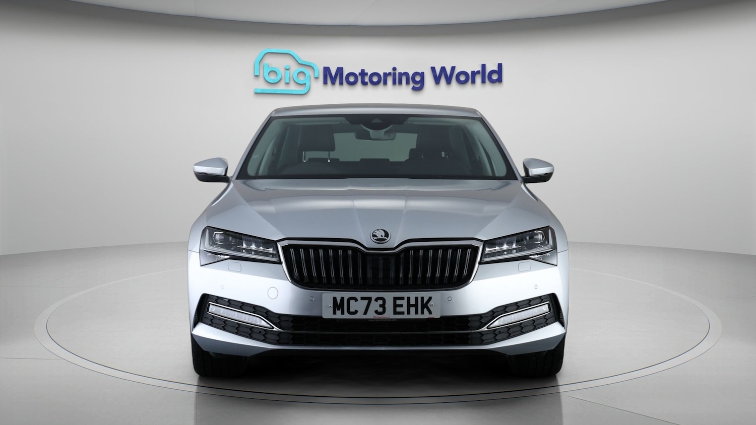 Used Skoda Superb 2023 for sale - 77294778: Photo 2