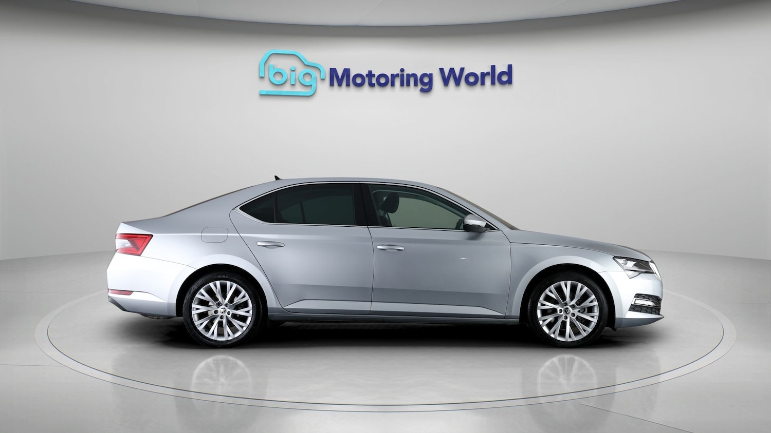 Used Skoda Superb 2023 for sale - 77294778: Photo 8