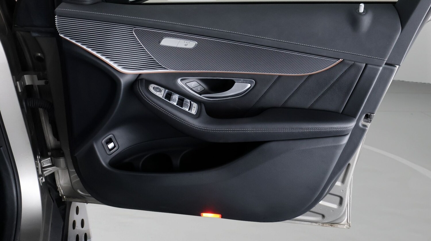 Used Mercedes-Benz EQC 2023 for sale - 77498154: Photo 15