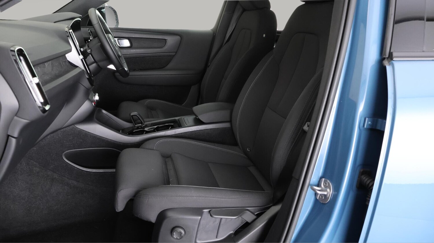 Used Volvo XC40 for sale - 76759286: Photo 15