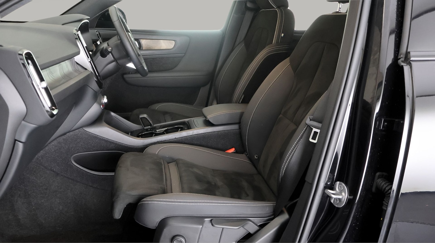 Used Volvo C40 2022 for sale - 77721035: Photo 14