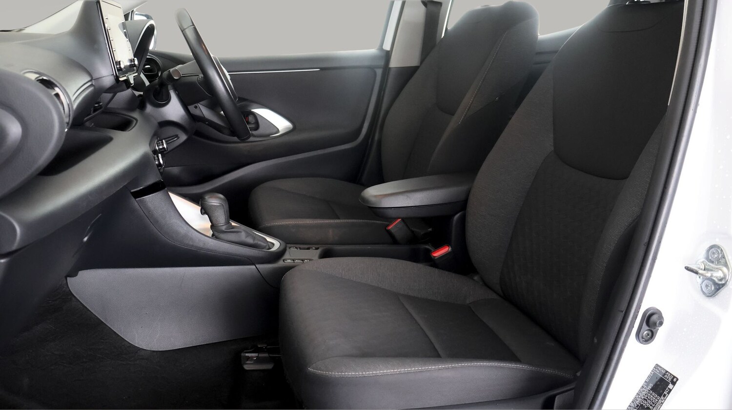 Used Toyota Yaris for sale - 77182205: Photo 13