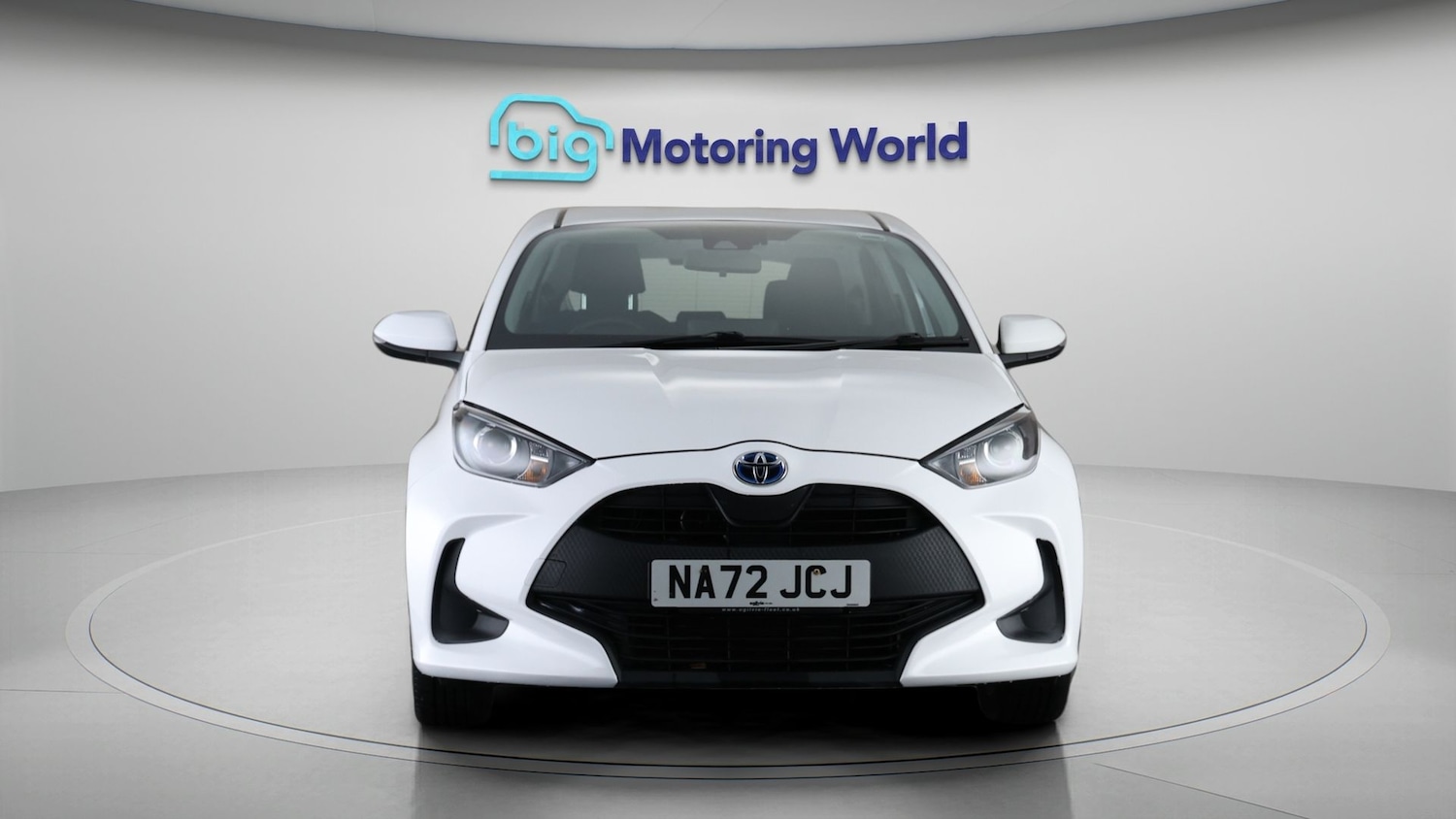 Used Toyota Yaris for sale - 77182205: Photo 2