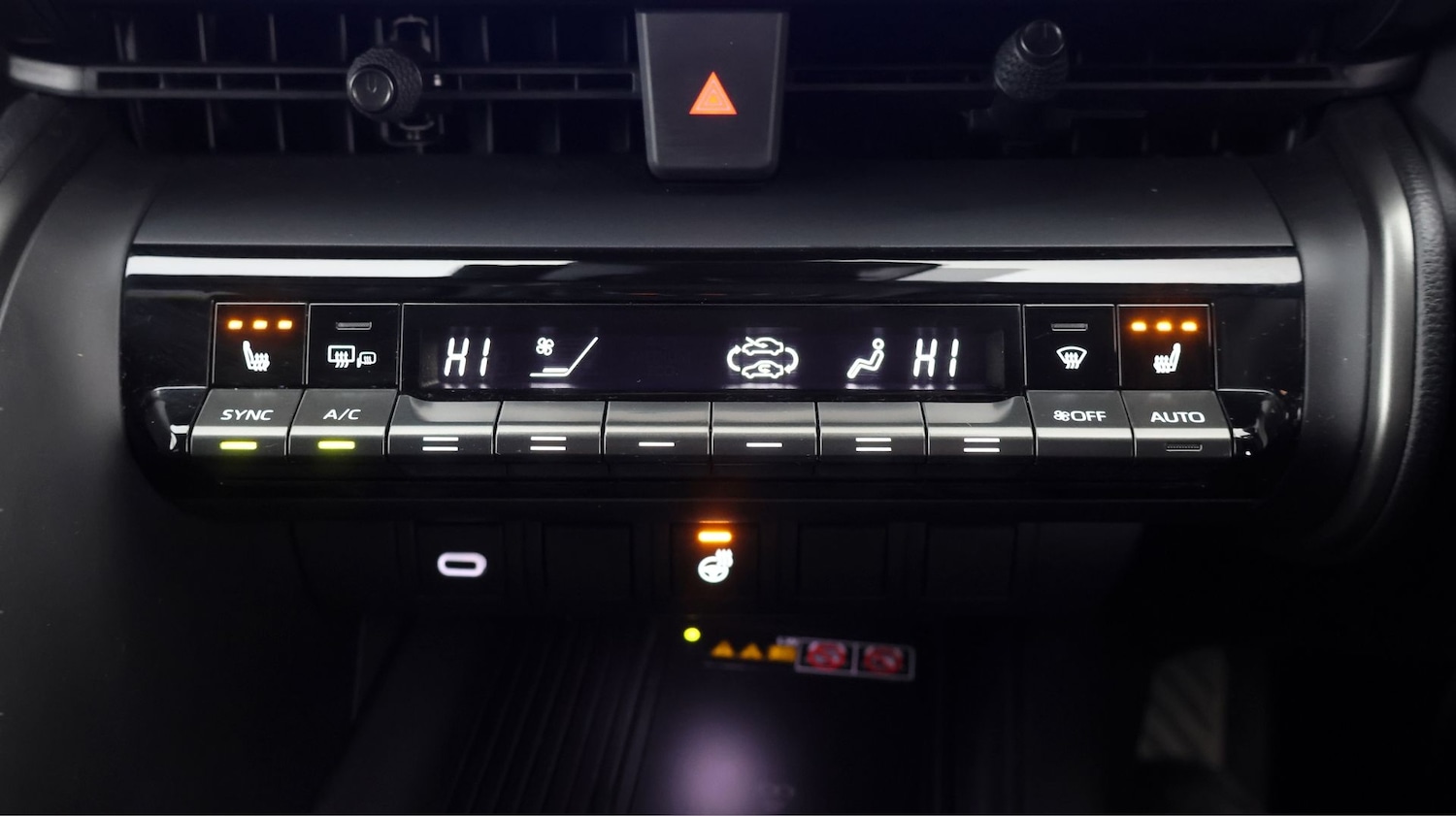 Used Toyota C-HR 2024 for sale - 77789186: Photo 12