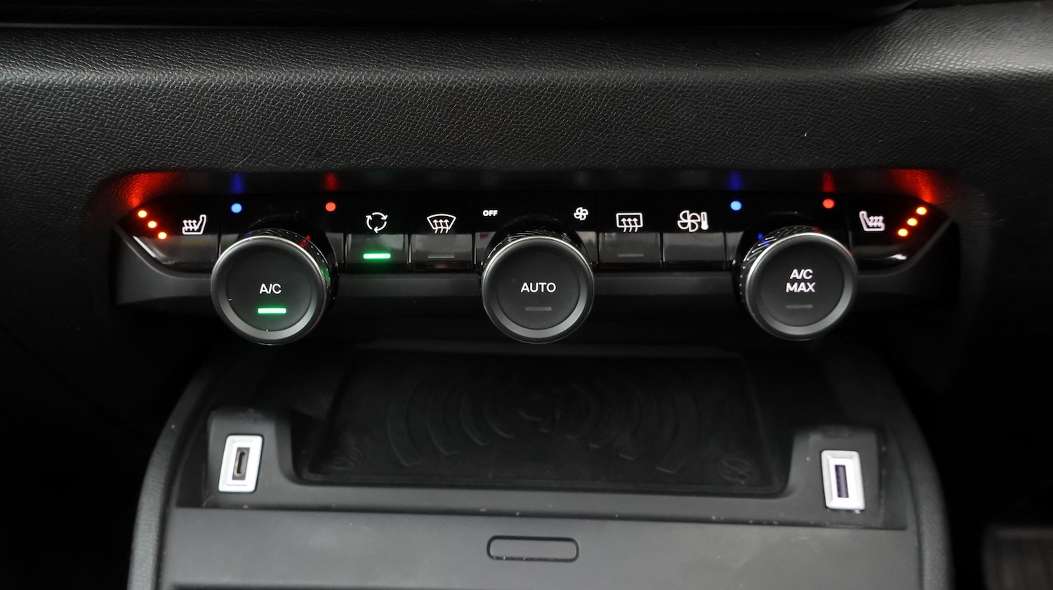 Used Citroen C4 2023 for sale - 77803108: Photo 11