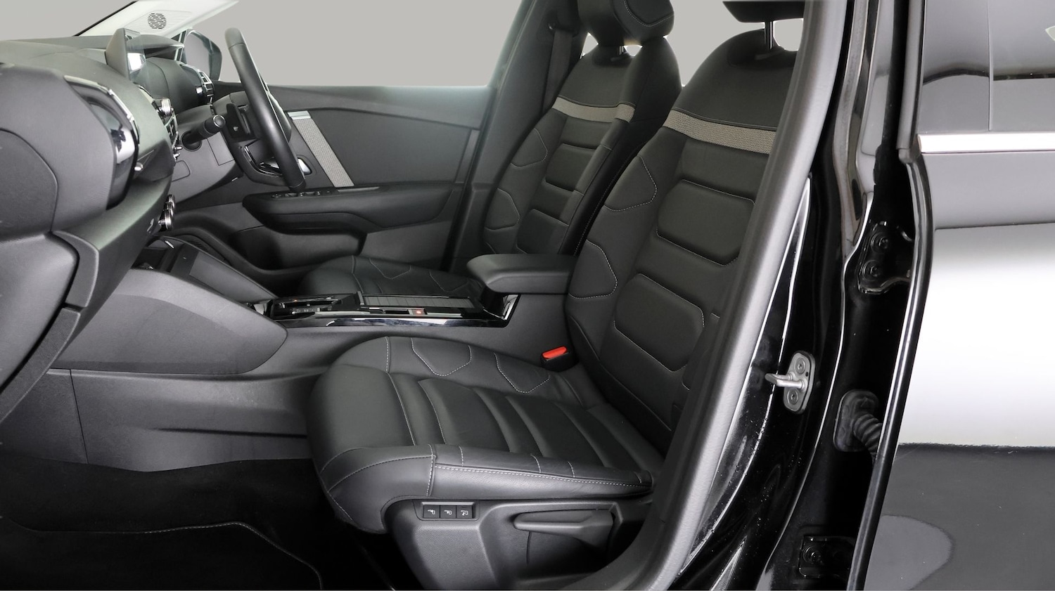 Used Citroen C4 2023 for sale - 77803108: Photo 13