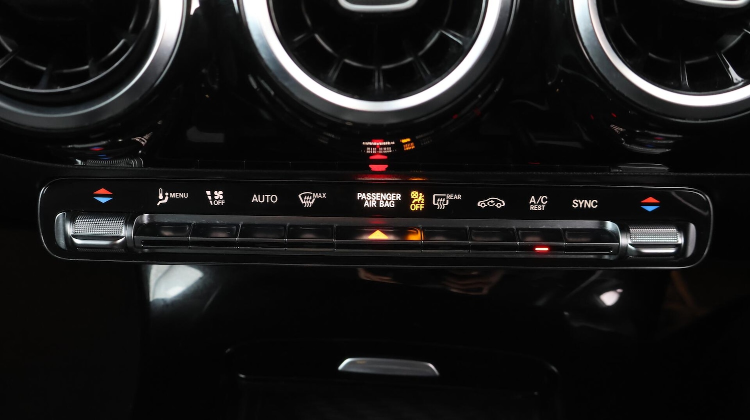 Used Mercedes-Benz A-Class 2020 for sale - 76592452: Photo 12