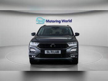 Used Volkswagen T-Roc 2021 for sale - 77982758: Photo