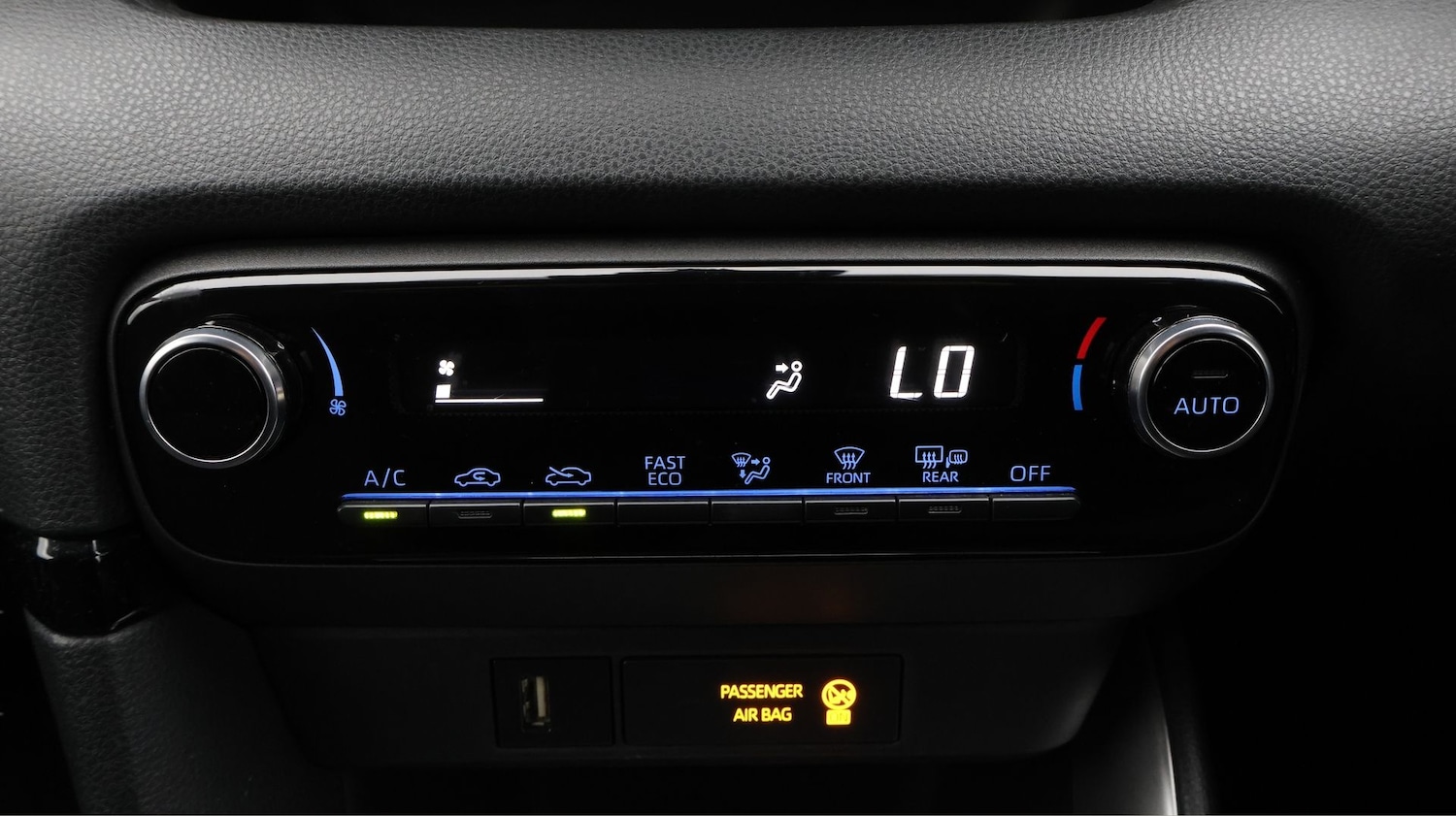 Used Toyota Yaris 2022 for sale - 77610482: Photo 12