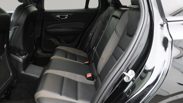 Used Volvo V60 2022 for sale - 76307387: Photo 17