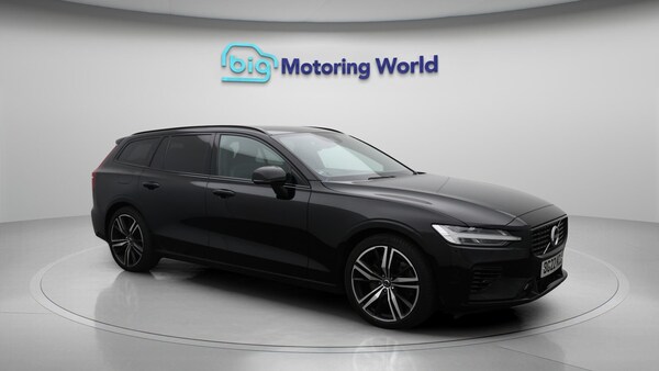 Used Volvo V60 2022 for sale - 76307387: Photo 2