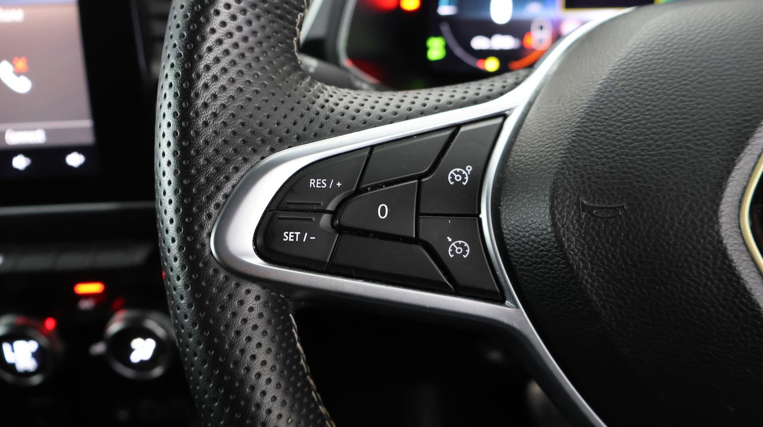 Used Renault Captur 2023 for sale - 76043223: Photo 22