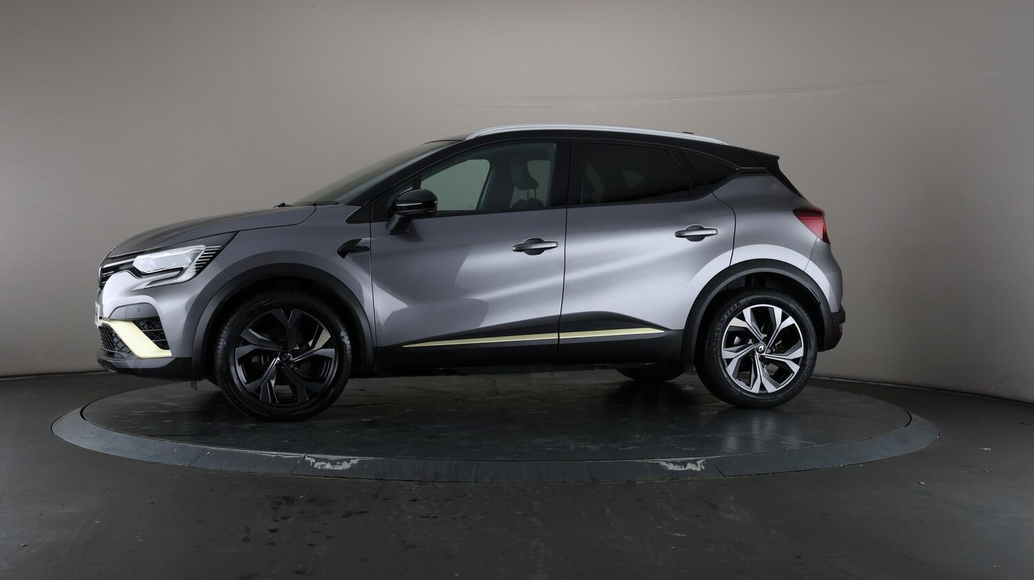 Used Renault Captur 2023 for sale - 76043223: Photo 39