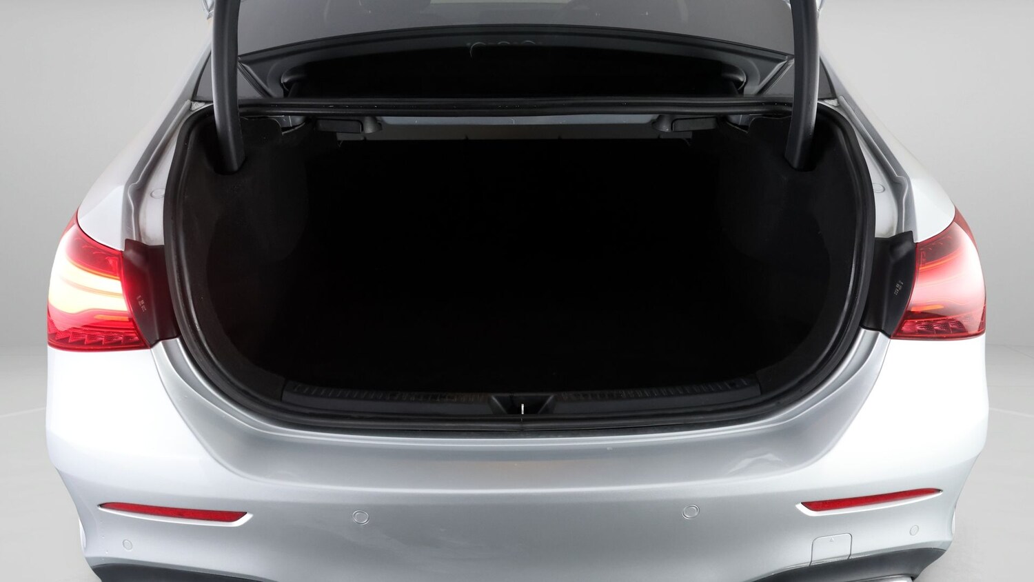 Used Mercedes-Benz A-Class 2023 for sale - 77898905: Photo 17