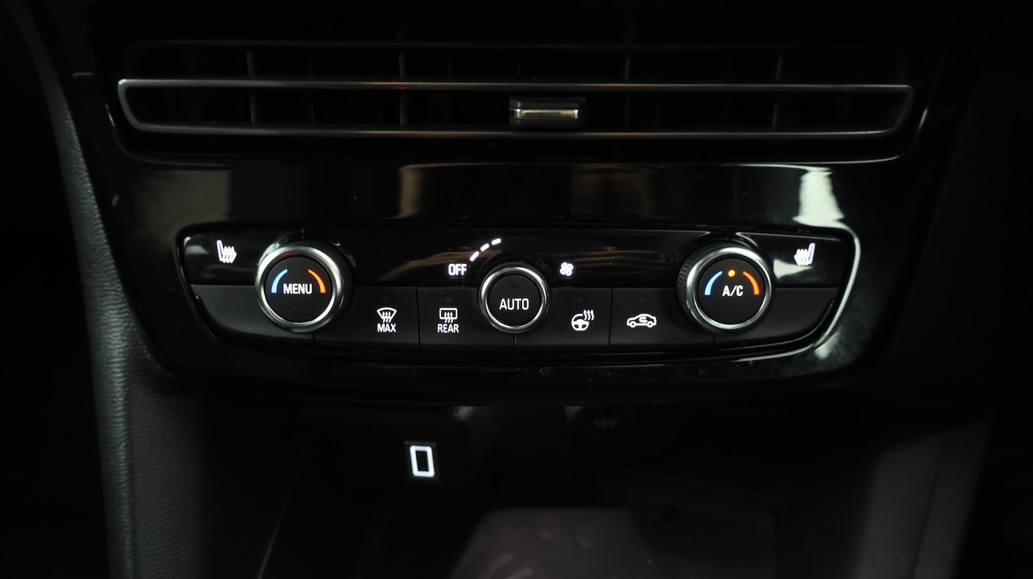 Used Vauxhall Mokka 2025 for sale - 76072094: Photo 12