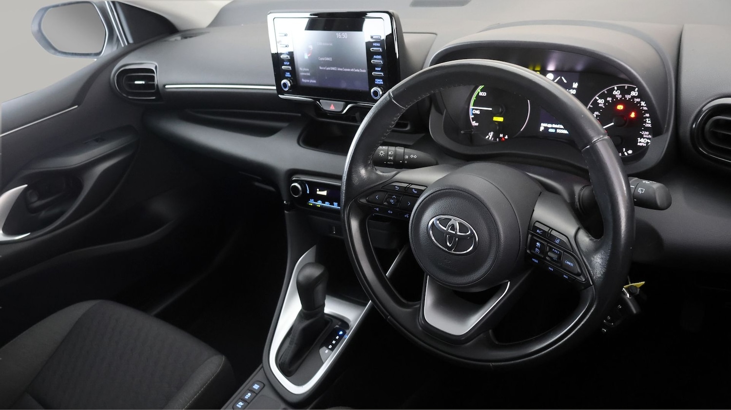 Used Toyota Yaris 2022 for sale - 77346133: Photo 9