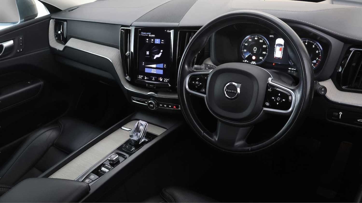 Used Volvo XC60 2021 for sale - 77921631: Photo 9