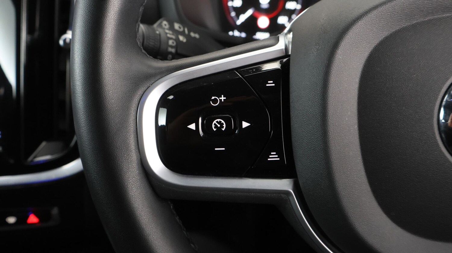 Used Volvo V60 2022 for sale - 77484906: Photo 23