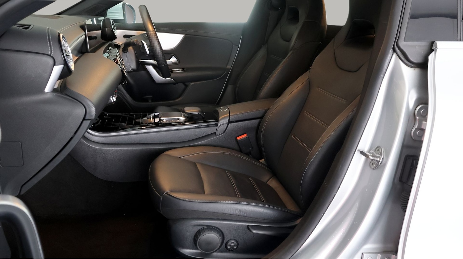 Used Mercedes-Benz CLA 2022 for sale - 77363242: Photo 14