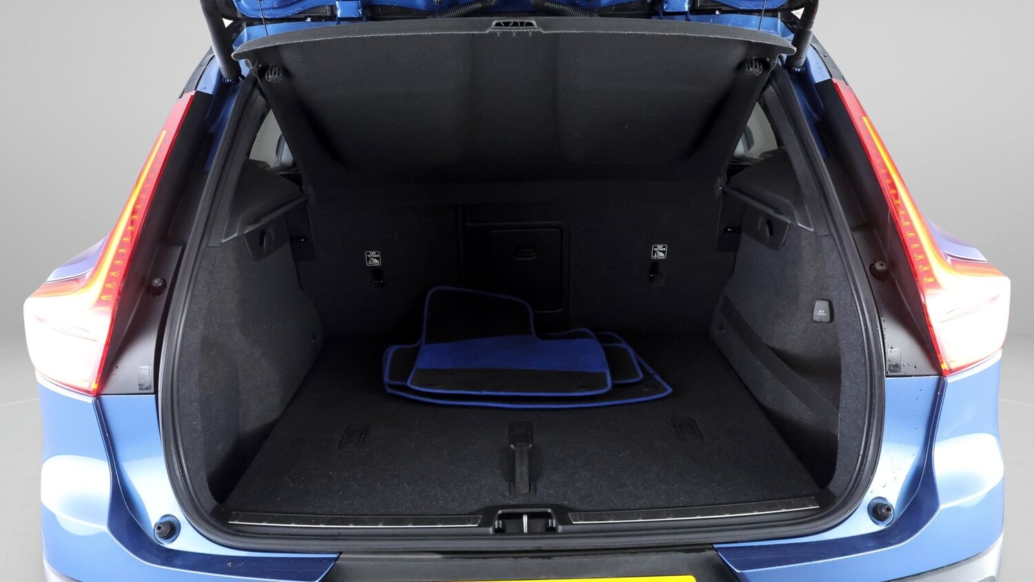 Used Volvo XC40 for sale - 77721016: Photo 16