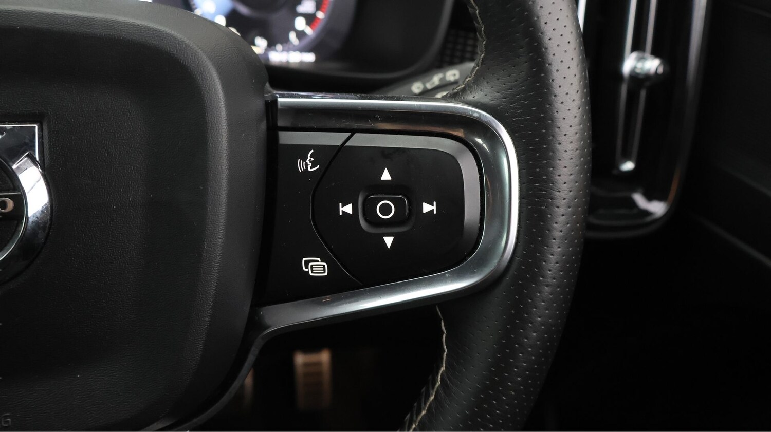 Used Volvo XC40 for sale - 77721016: Photo 23