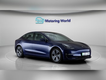 Tesla - Model 3